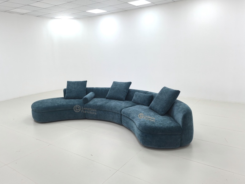 Curved fabric sofa | Use gentle curves to outline the artistic sense of the living room